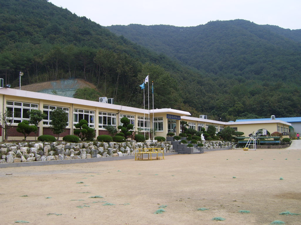 용산초등학교