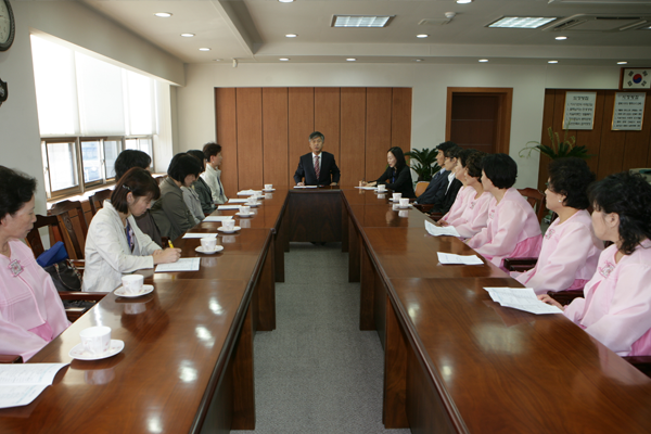 Delegation from Munakata visits Gimhae