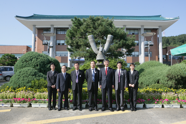 Delegation from Gimhae visits Wuxi