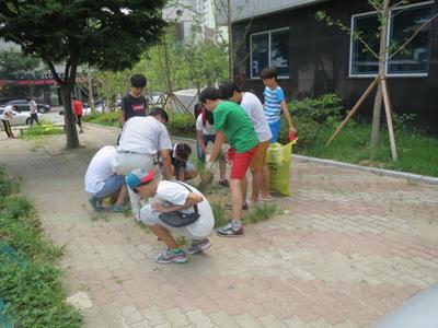 여름방학 학생 봉사활동 모습