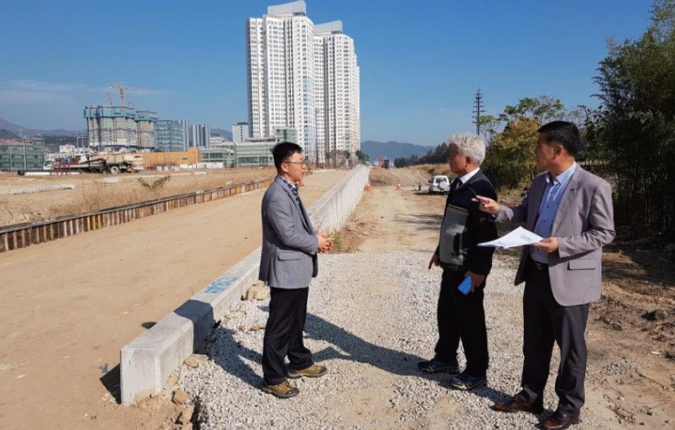 봄내음 가득한 연지공원으로 오세요1