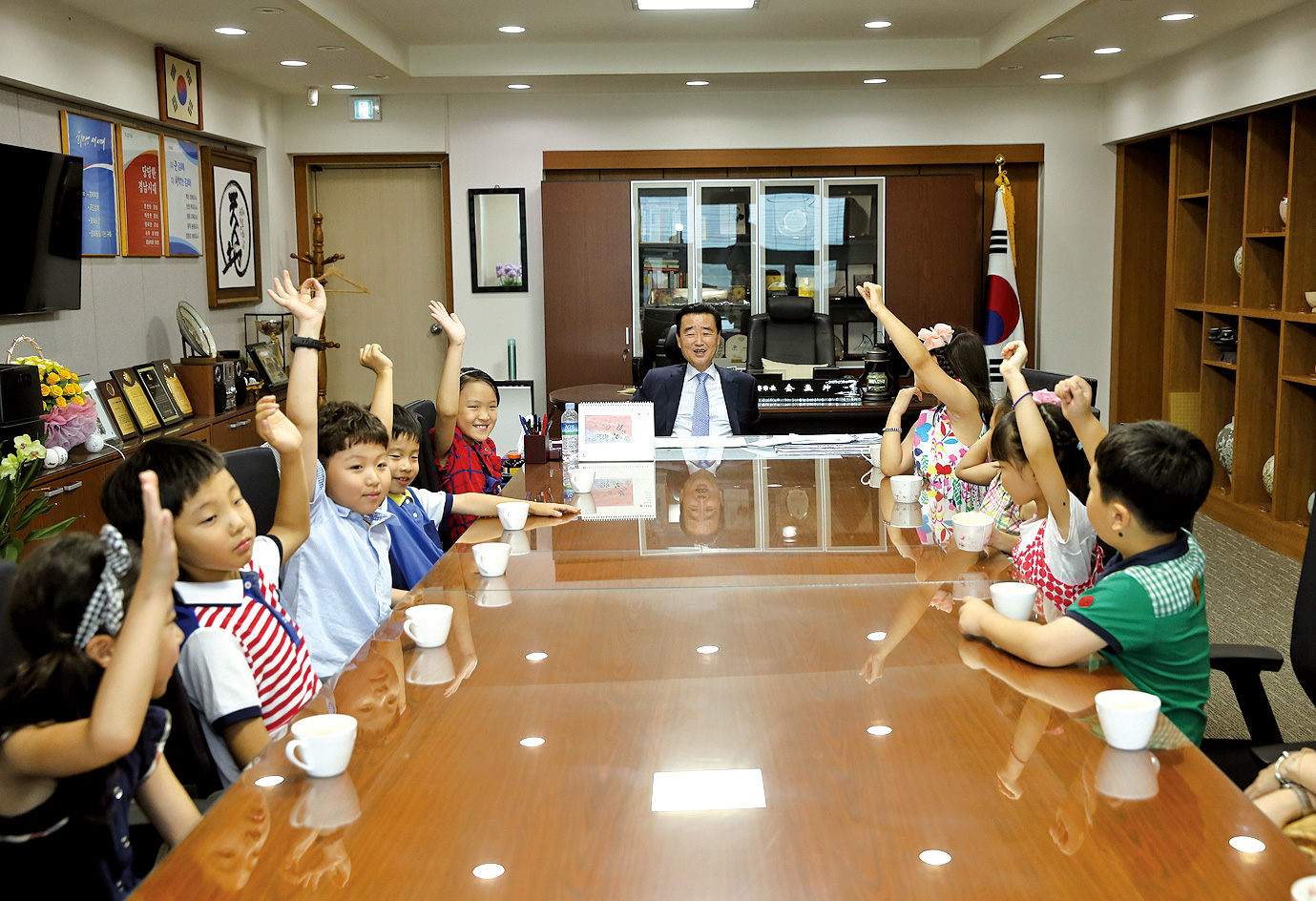 김해시장과 인구 100만 미래 주역들의 만남1