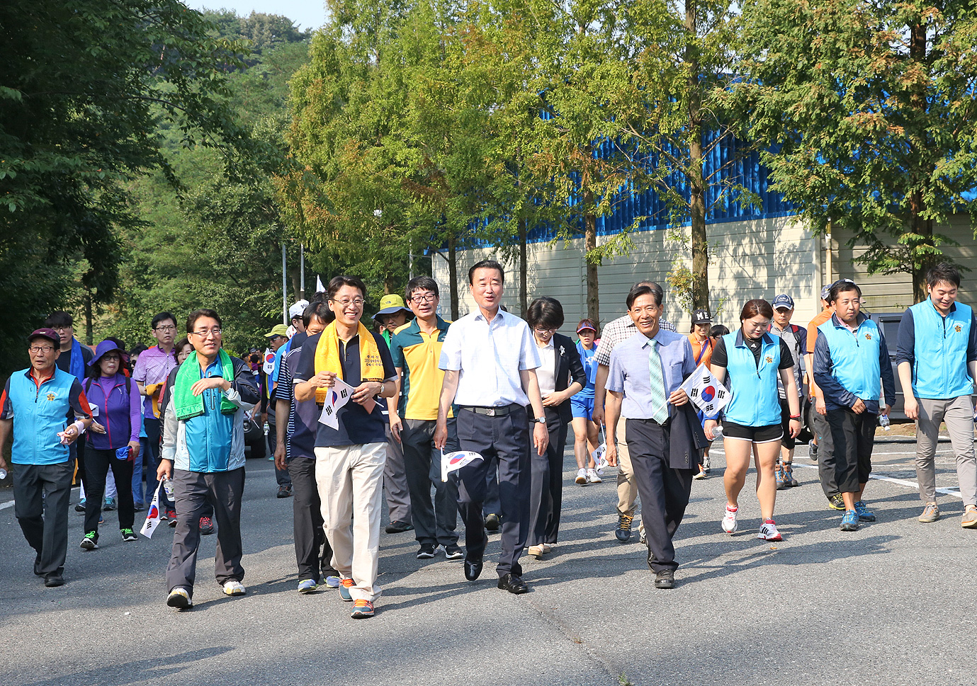 숲속 둘레길 걷기대회 '성황'1