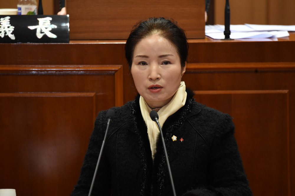 [김명희 의원] 김해신공항 건설에 앞서 소음 및 안전문제에 대한 철저한 준비로 실질적인 대책을 마련해야 한다.1