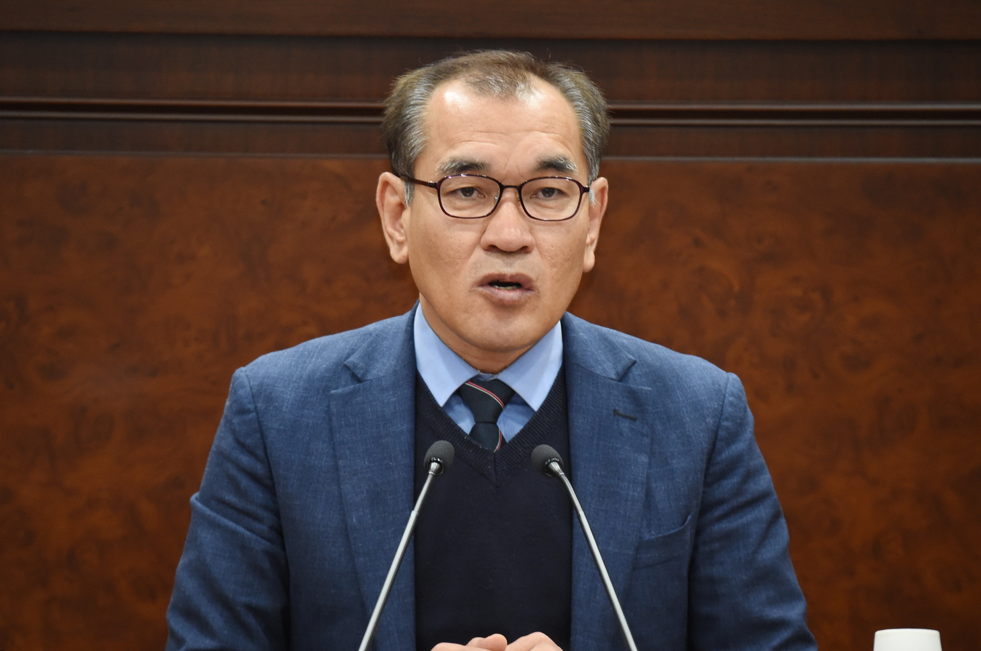 김해시의회 제206회 임시회 5분 자유발언 및 시정질문과 답변-이영철 의원1