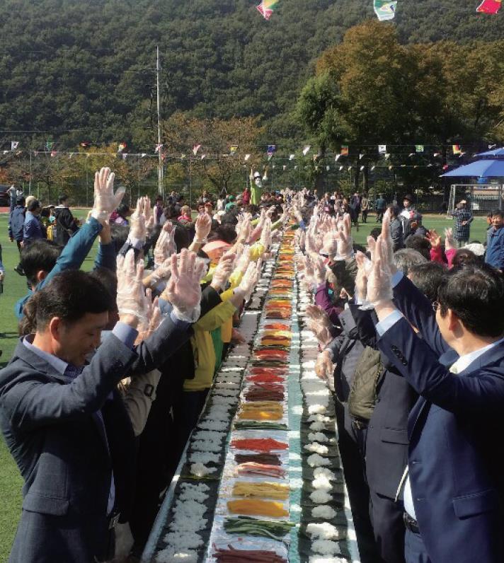 100m 김밥 만들기로 하나된 생림면1