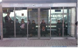 기존 정류장 시설물을 이용한 사례3