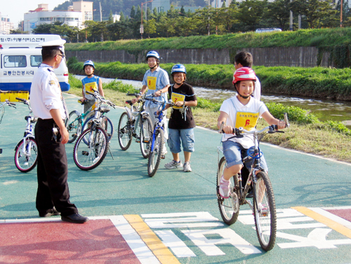어린이와 함께하는 교통안전문화축제1