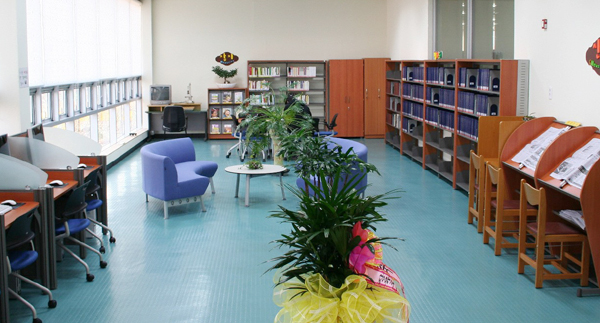 노인전용 '실버자료실' 도내 첫 개설1