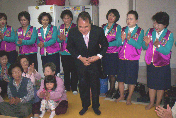 유하라이온스 노인정과 결연1