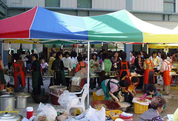 장유 대성교회 나눔 바자회1