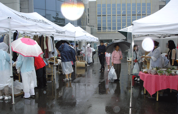 한마음학원 알뜰시장 개장1