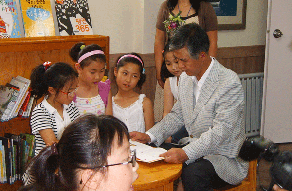 ‘젤미 작은 도서관’ 개관1