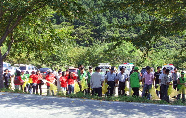 “대청계곡 깨끗해졌어요”1