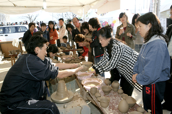 제13회 김해분청도자기 축제 열린다1