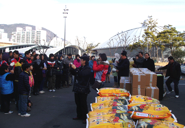 아름다운 나눔 보따리 전달1