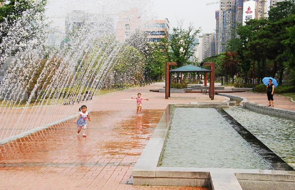도심 공원, '학교가는 길'로 놀러오세요!1