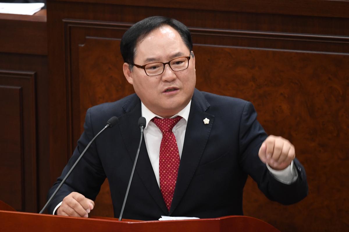 제219회 김해시의회 임시회 제2차 본회의 시정질문과 답변-엄 정 의원0