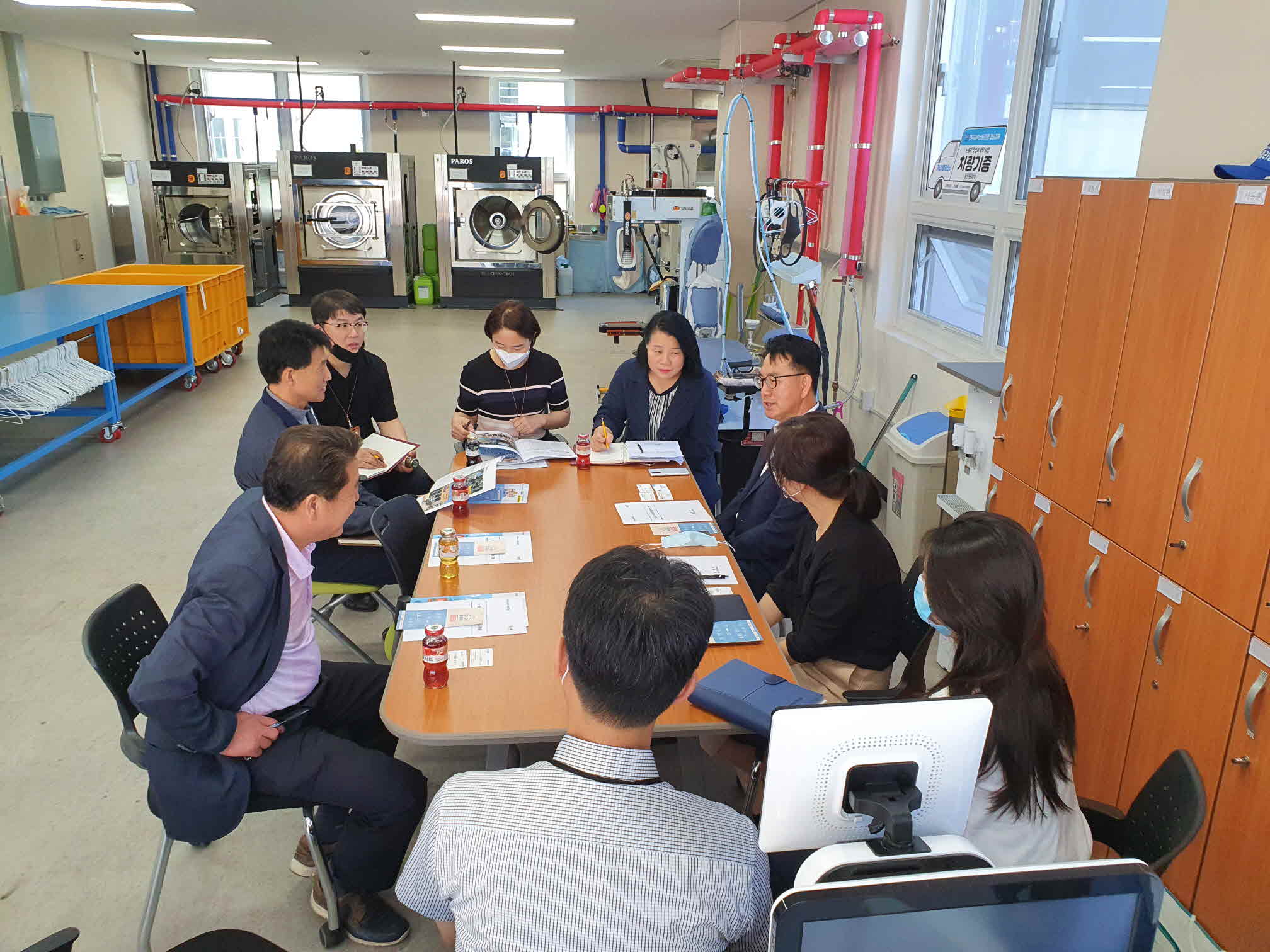  김해 노동자 작업복 세탁소 지자체 벤치마킹으로 문전성시0