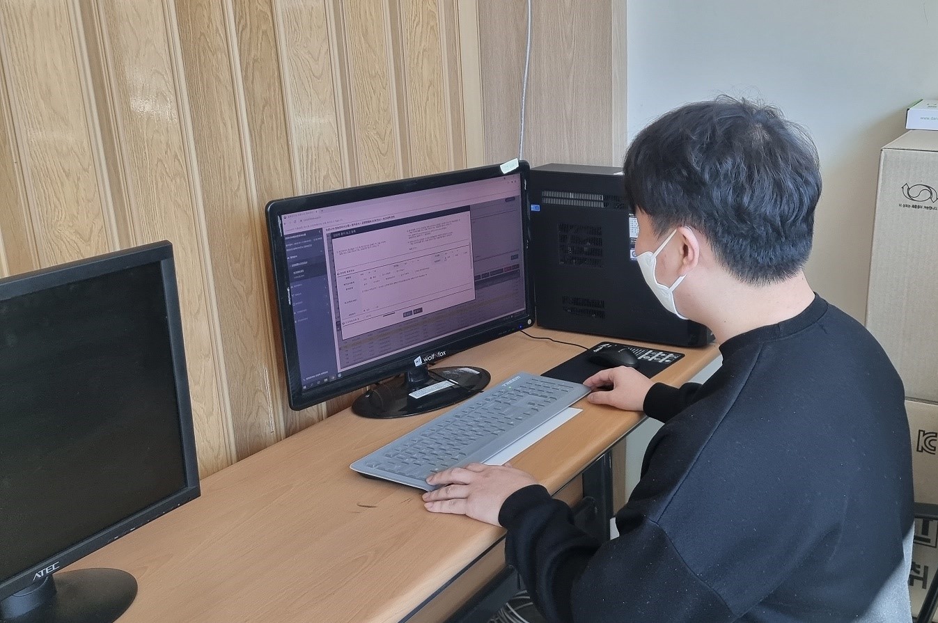 코로나19 정보 처리 로봇이 한다0