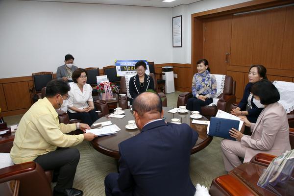 여성기업인협의회 김해시미래인재장학금 기탁식2