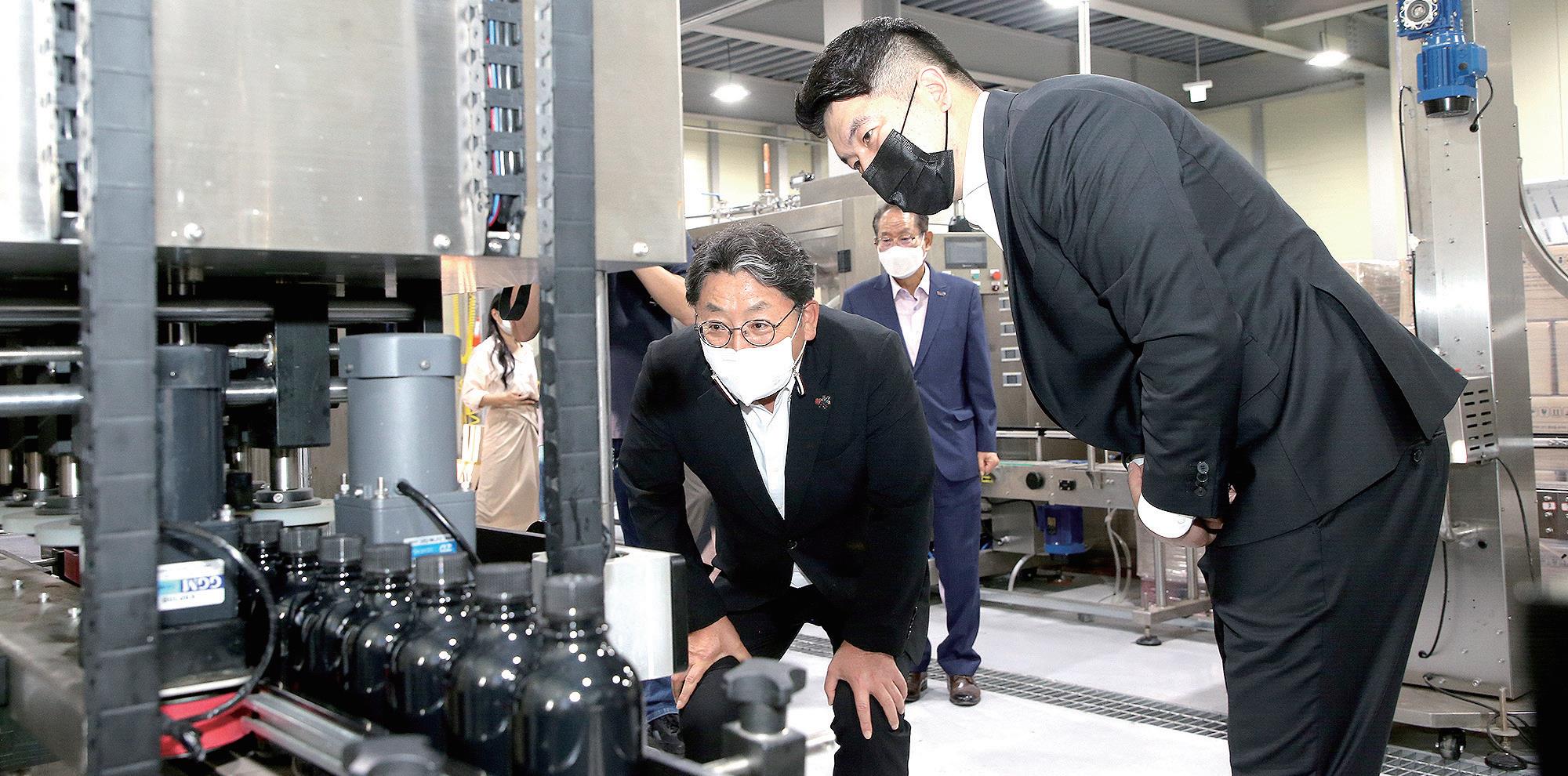 청년 기업 코스메디슨 격려 방문