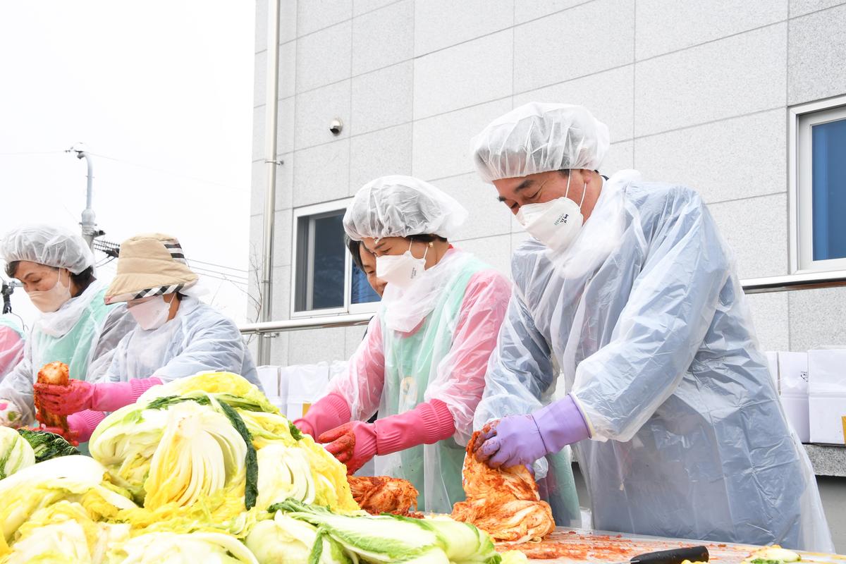 류명열 의장 김장 나눔 행사 동참