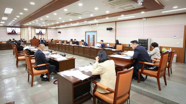 김해시의회 의원 연구단체 심의위원회 개최