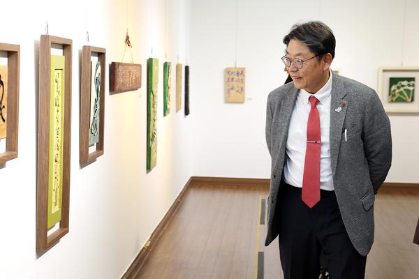 원로작가회전&서각협회김해지부전