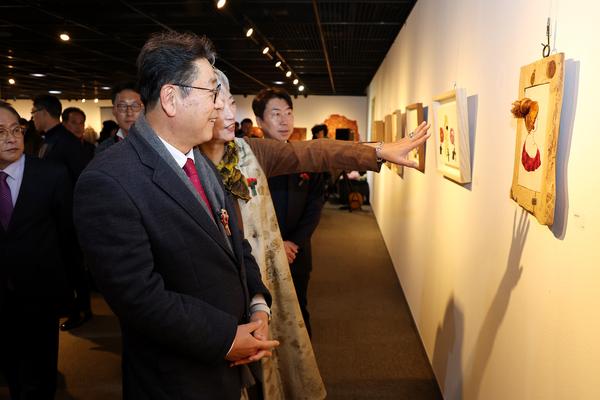 한천공각양각색전회원전