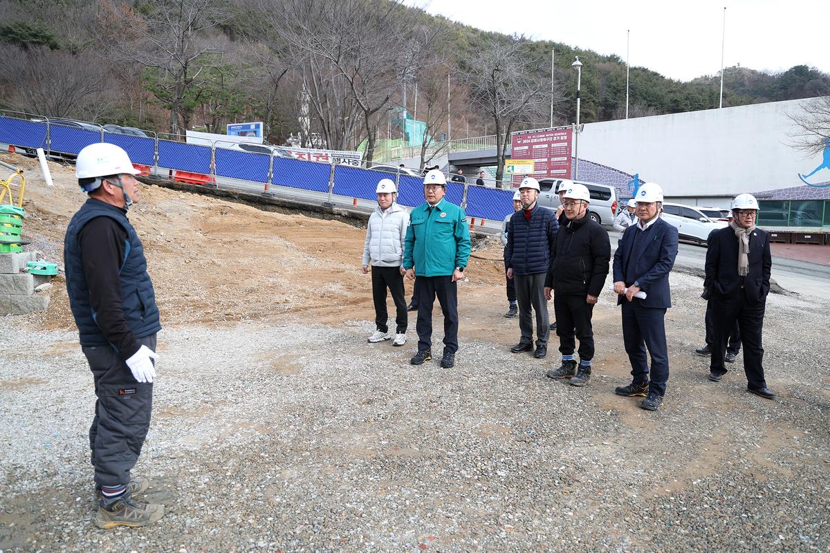 김해종합운동장 건립사업현장방문