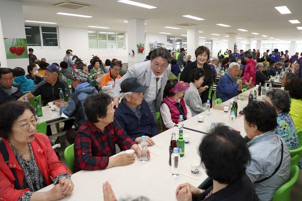 제52회 어버이날 기념 삼안동 경로위안잔치1