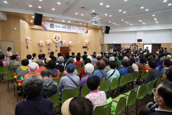 김해 노인종합복지관 어버이날 기념행사1