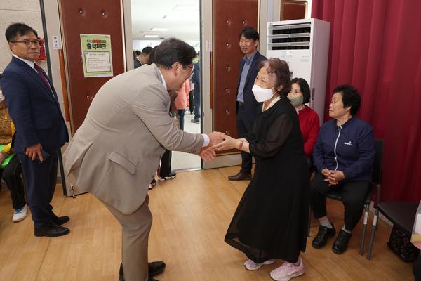 동부노인종합복지관 어버이날 기념행사1