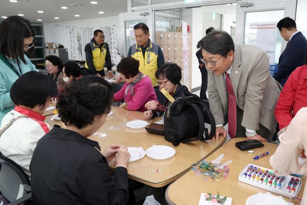 동부노인종합복지관 어버이날 기념행사5