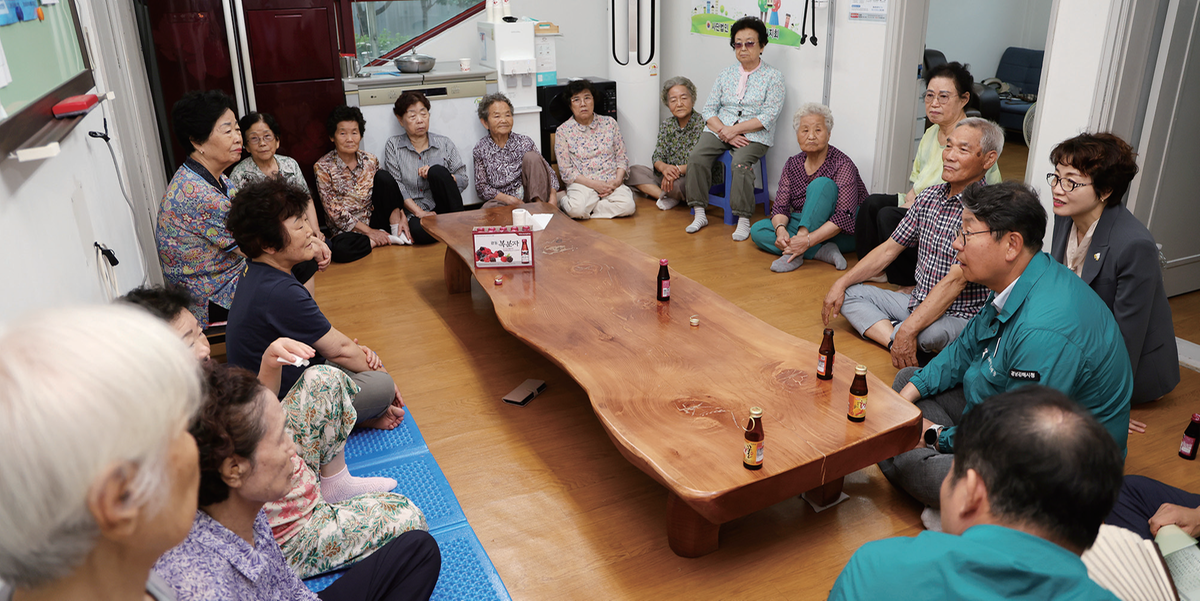 김해종합운동장 건설현장, 장척, 대청계곡, 무계시장, 무더위쉼터 등 폭염 취약지역 현장 점검