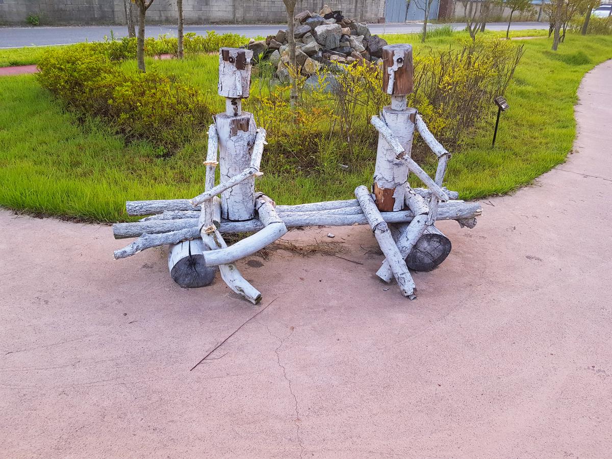 사람과 동물이 모두 함께 행복한 진영 역사공원-수정-2