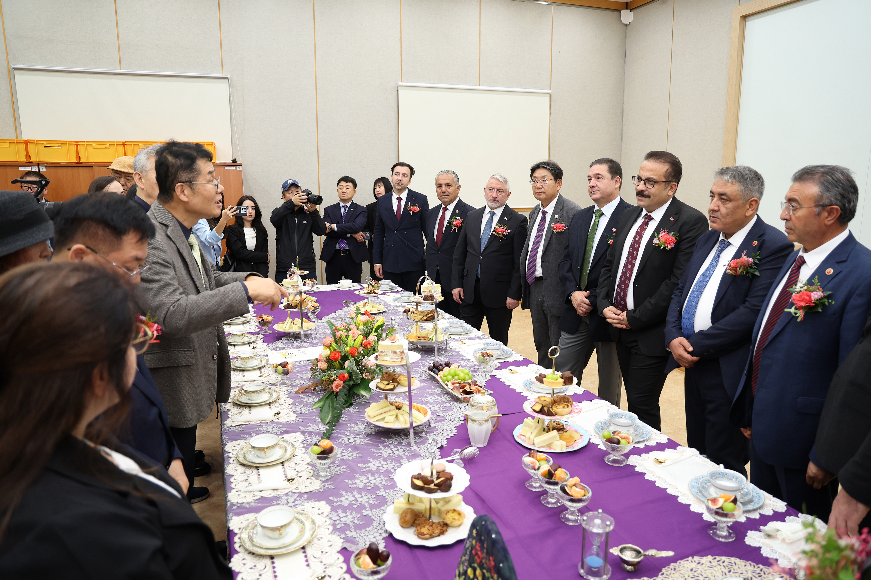 히타이트 개막식