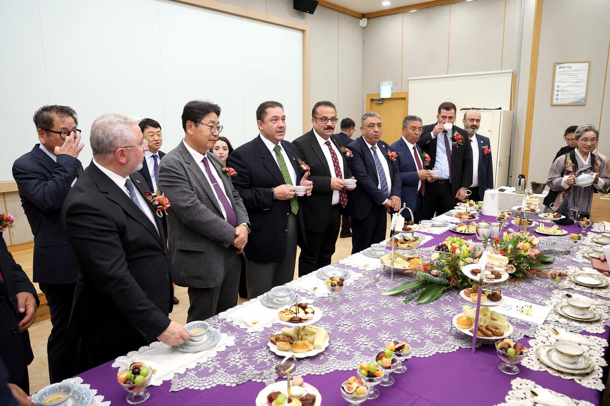 히타이트 개막식