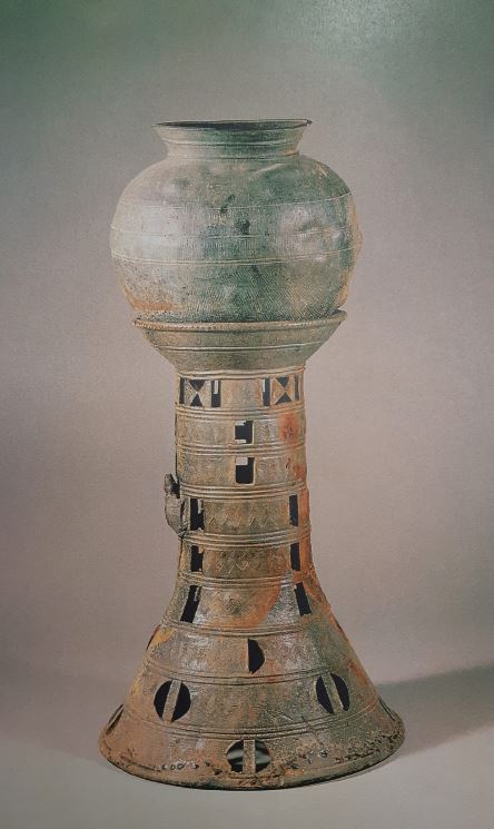 부산 복천동 11호분 출토 도기 거북장식 원통형 기대 및 단경호0