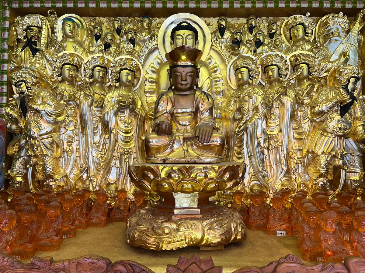 김해 흥부암 석조보살좌상0