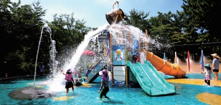 도심 물놀이 시설 큰 인기0