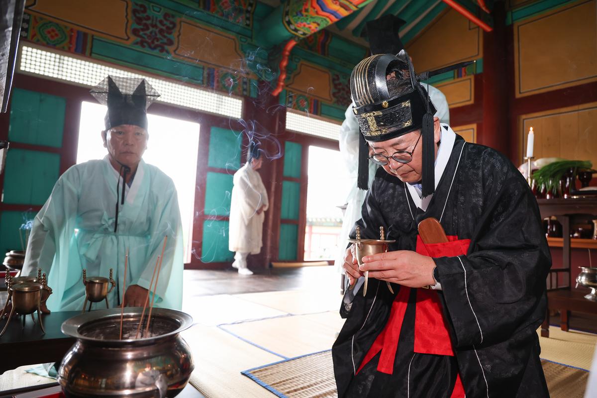 2025년 김해향교 문묘추계석전 봉행0