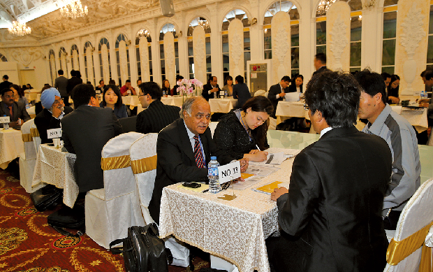 김해지역 45개사 영예의 수출탑 수상1