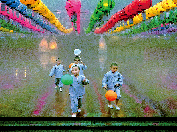 포토뉴스 - 비오는 날 동자승 스케치1