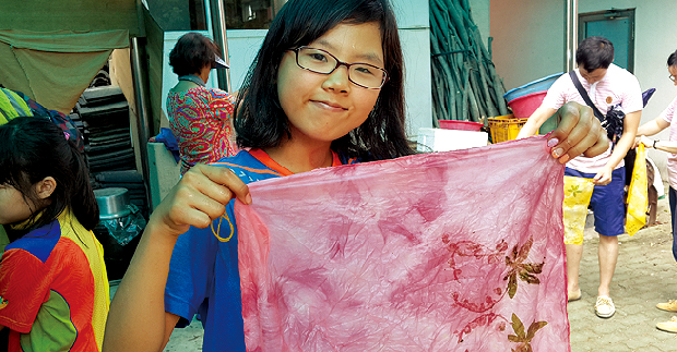 전통 천연염색 체험 '인기'1