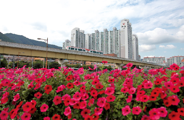 경전철 개통 3년, 승객 4천만 명 돌파!1