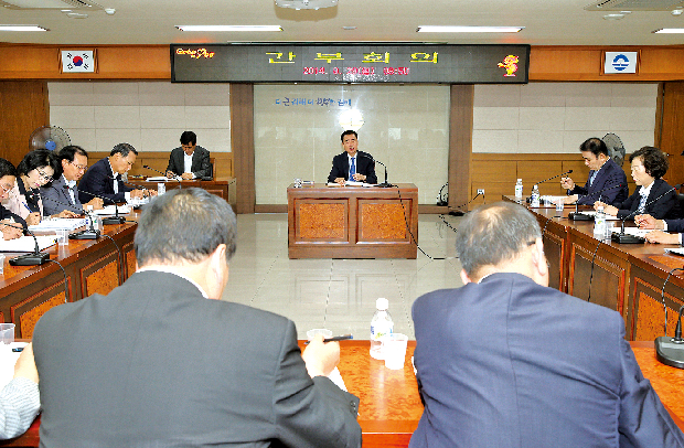 시민을 우선으로 하는 행정이 더 큰 김해를 만든다1