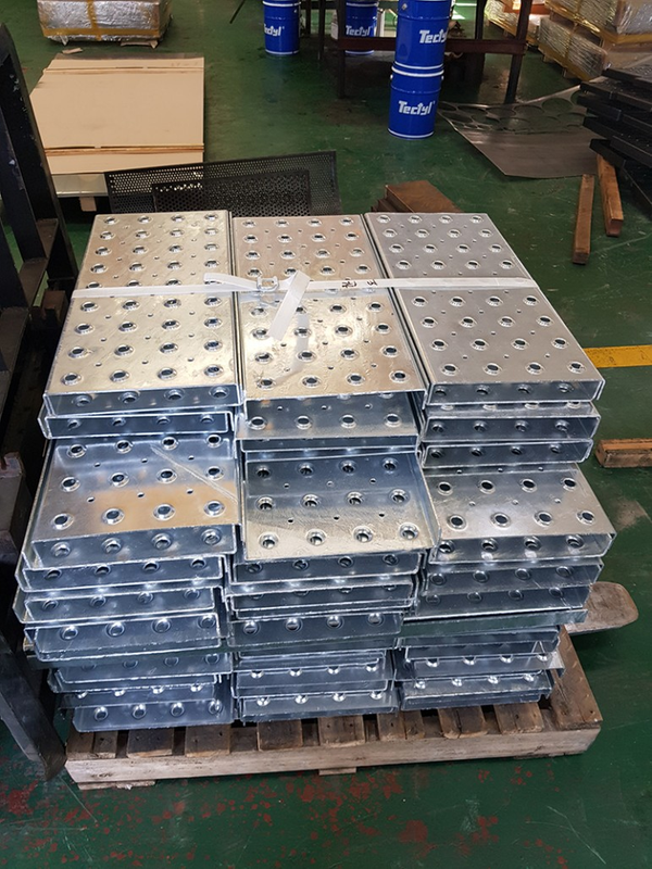 플랜트 계단발판