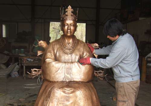 Queen Heo Bronze Casting